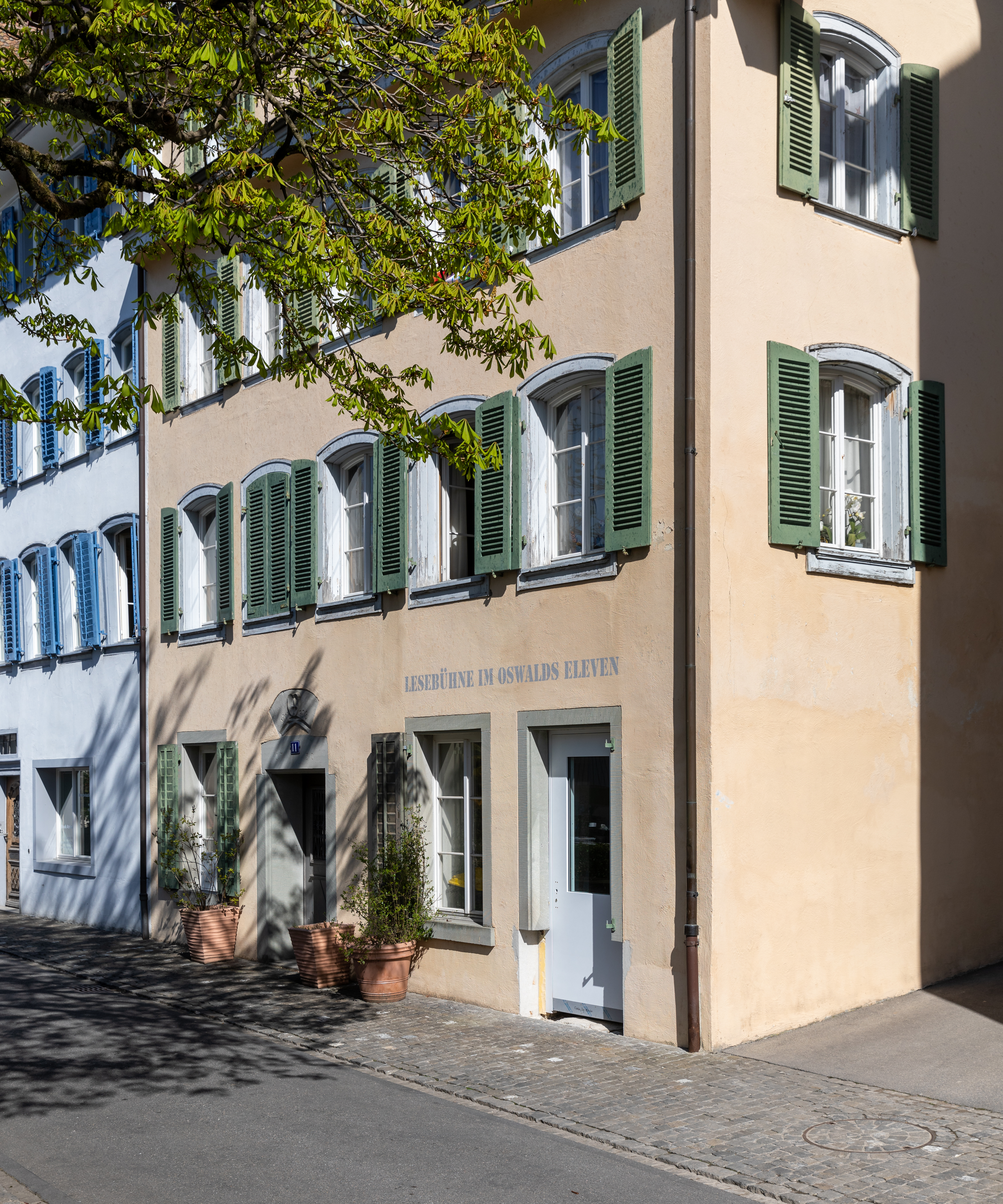 Oswalds Eleven, Zug